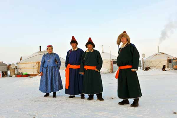 ewenki men in northeast china