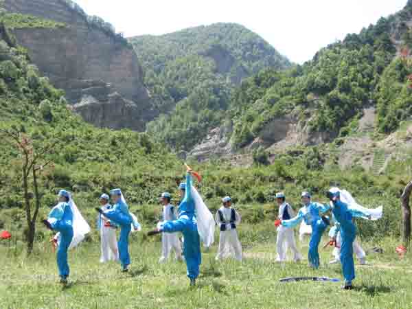 Hui ethnic Dancing