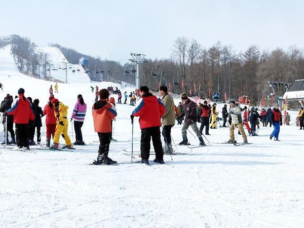 harbin Longzhu ski resort, skiing in erlongshan, skiing in longzhu