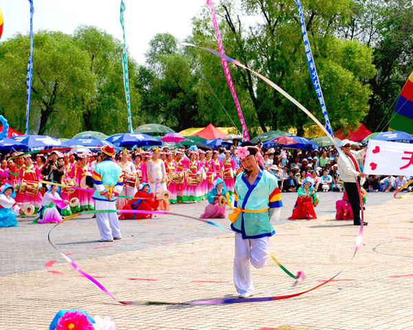 Traditional dance of Koreans